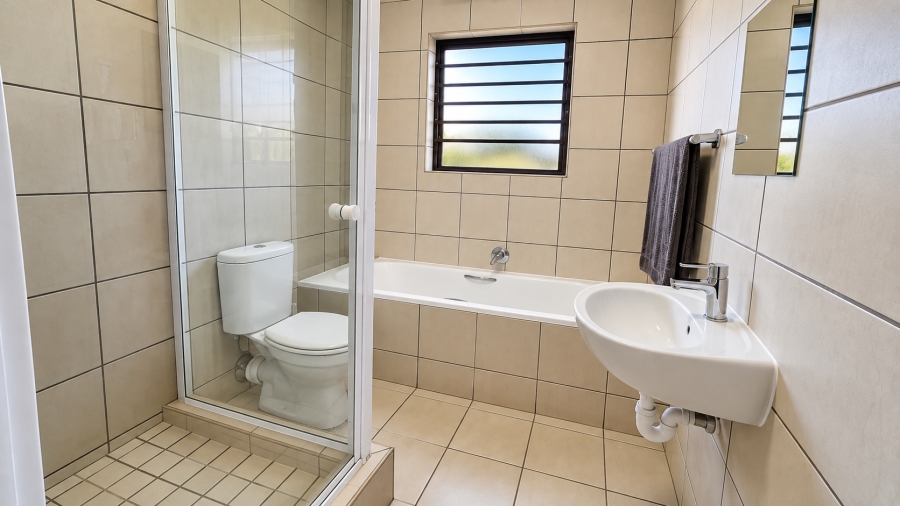 To Let 2 Bedroom Property for Rent in Burgundy Estate Western Cape